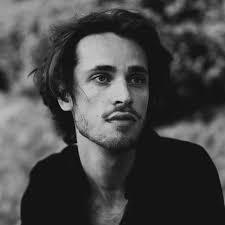 Iskander Moon – Violet